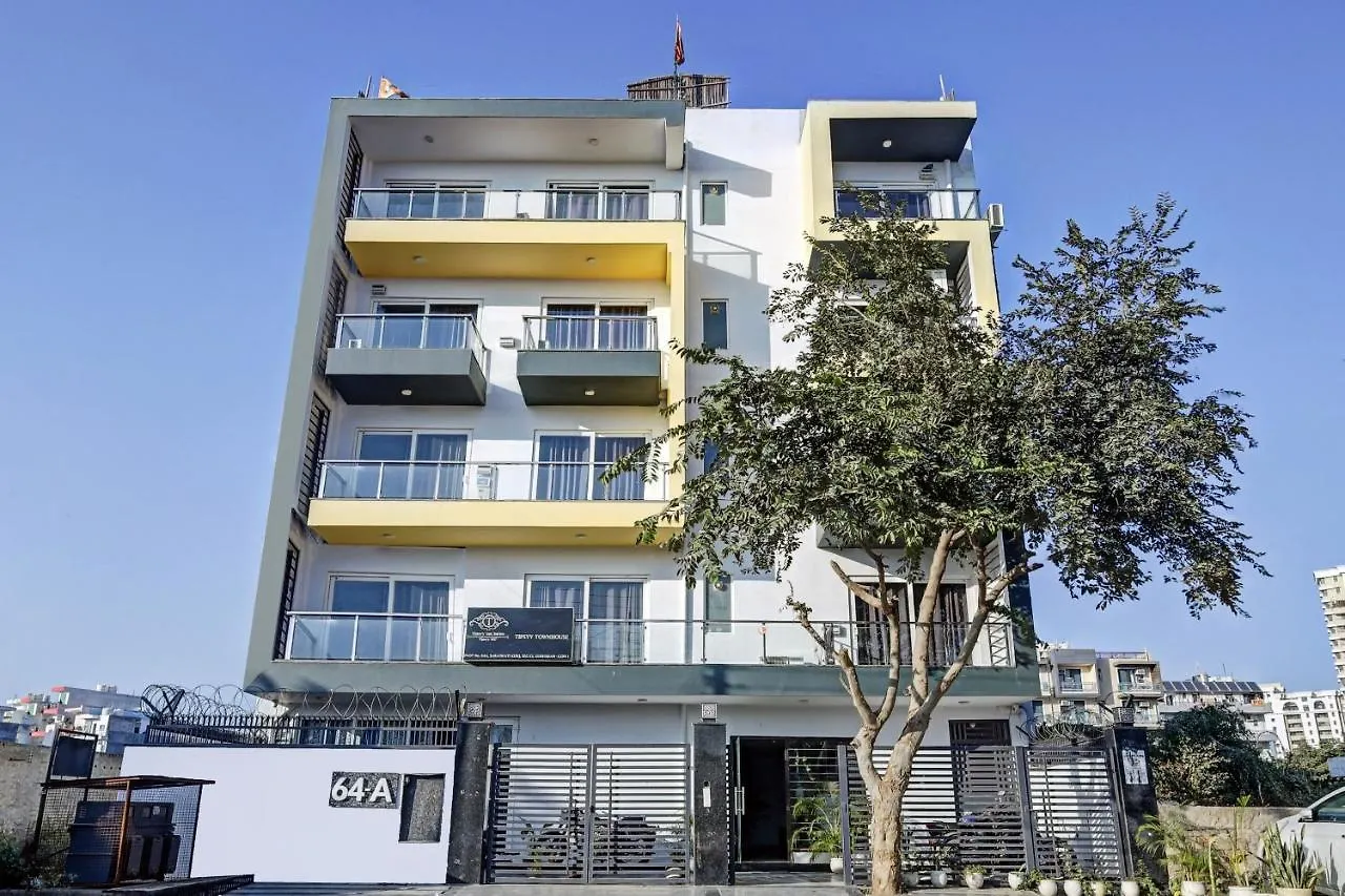 호텔 Super Townhouse Tipsyy Near Bestech Central Square Mall 구르가온