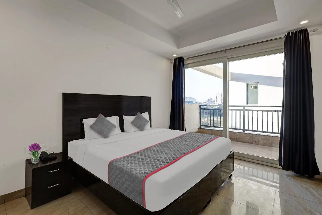 Super Townhouse Tipsyy Near Bestech Central Square Mall 구르가온