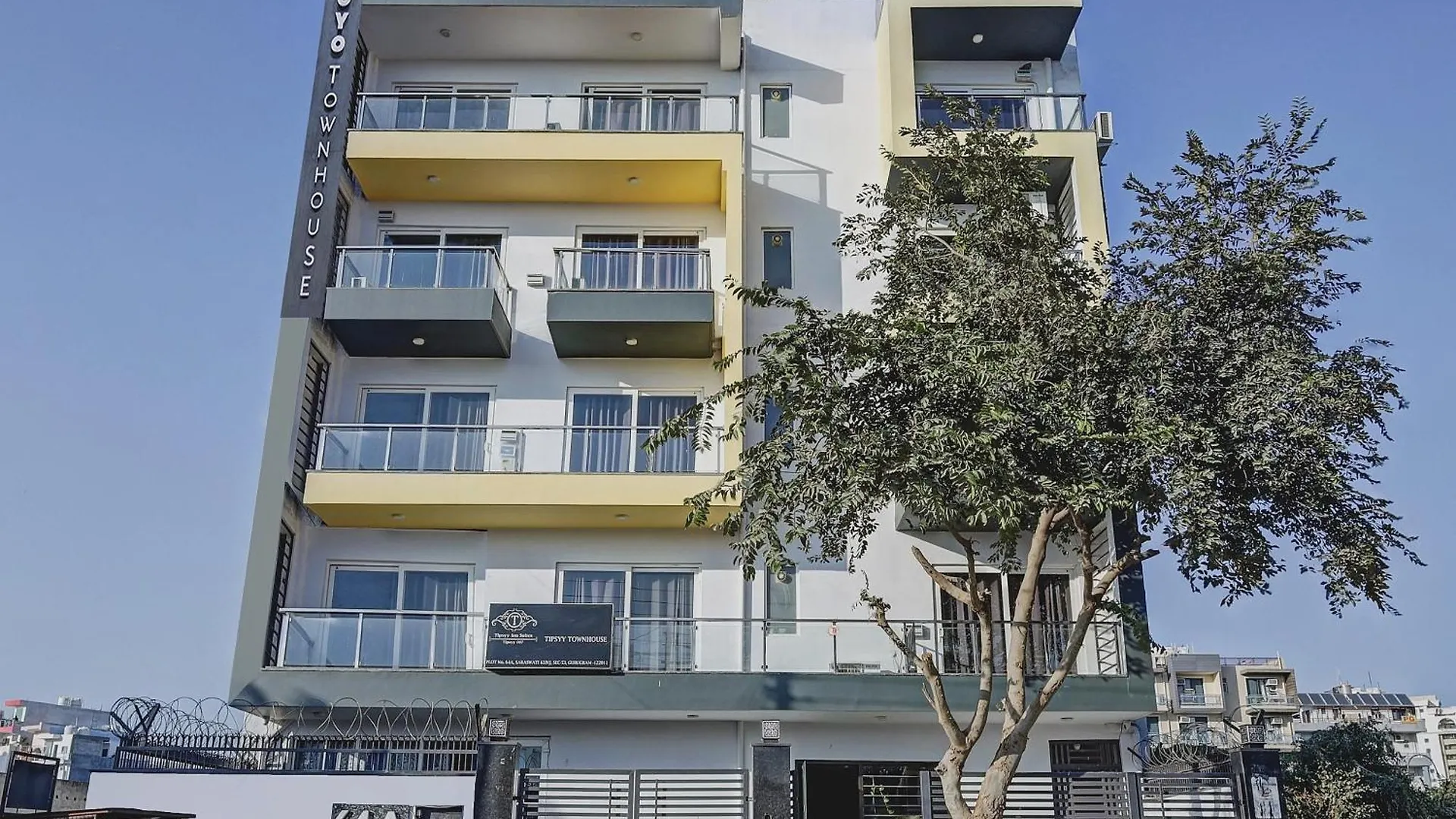 Hotel Capital O 79081 Tipsyy 007 Gurgaon